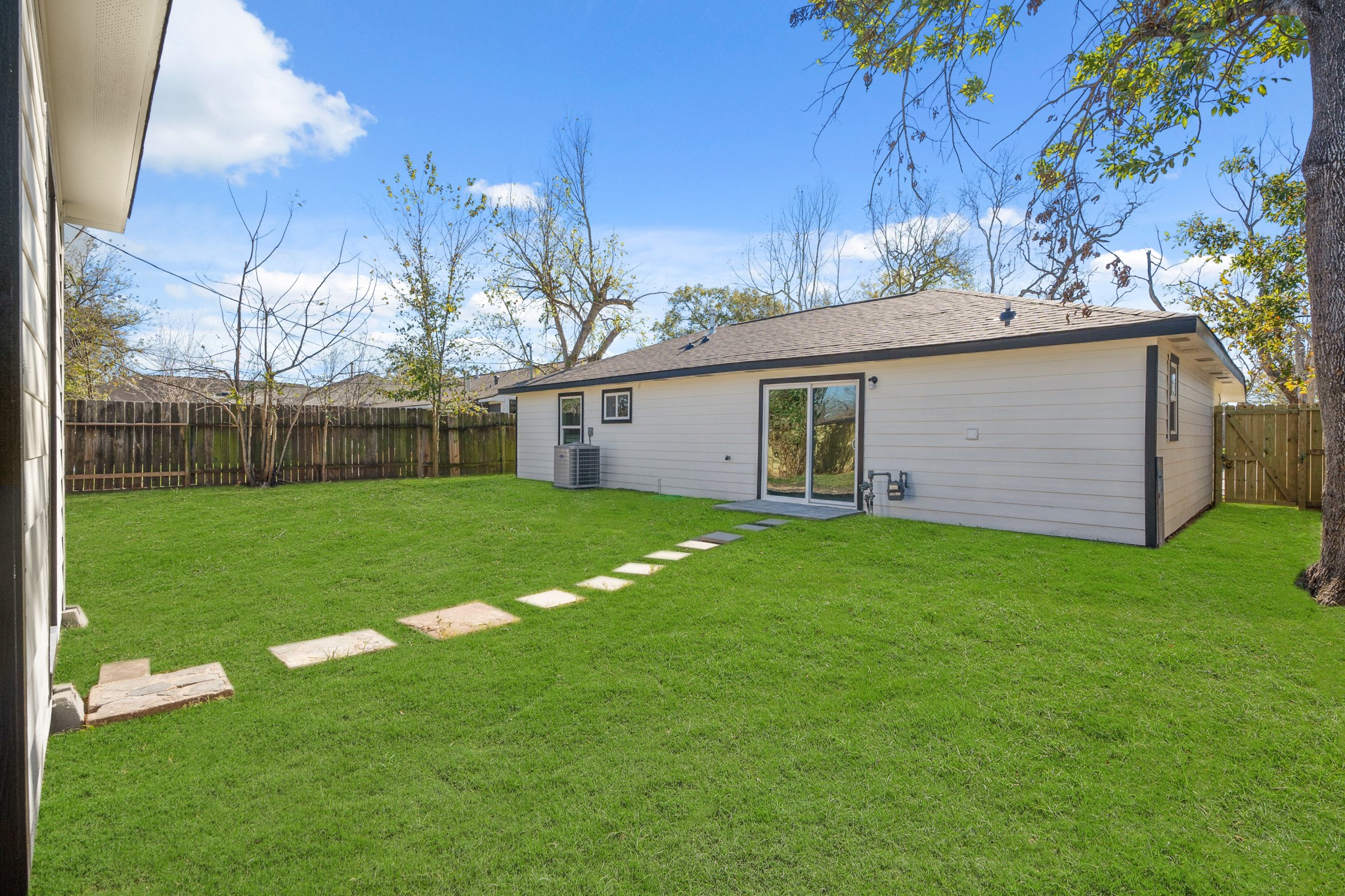 5123 Ridgeway Drive Houston, TX 77033 - Photo 17 of 21 This large backyard is just waiting for your personal touch.