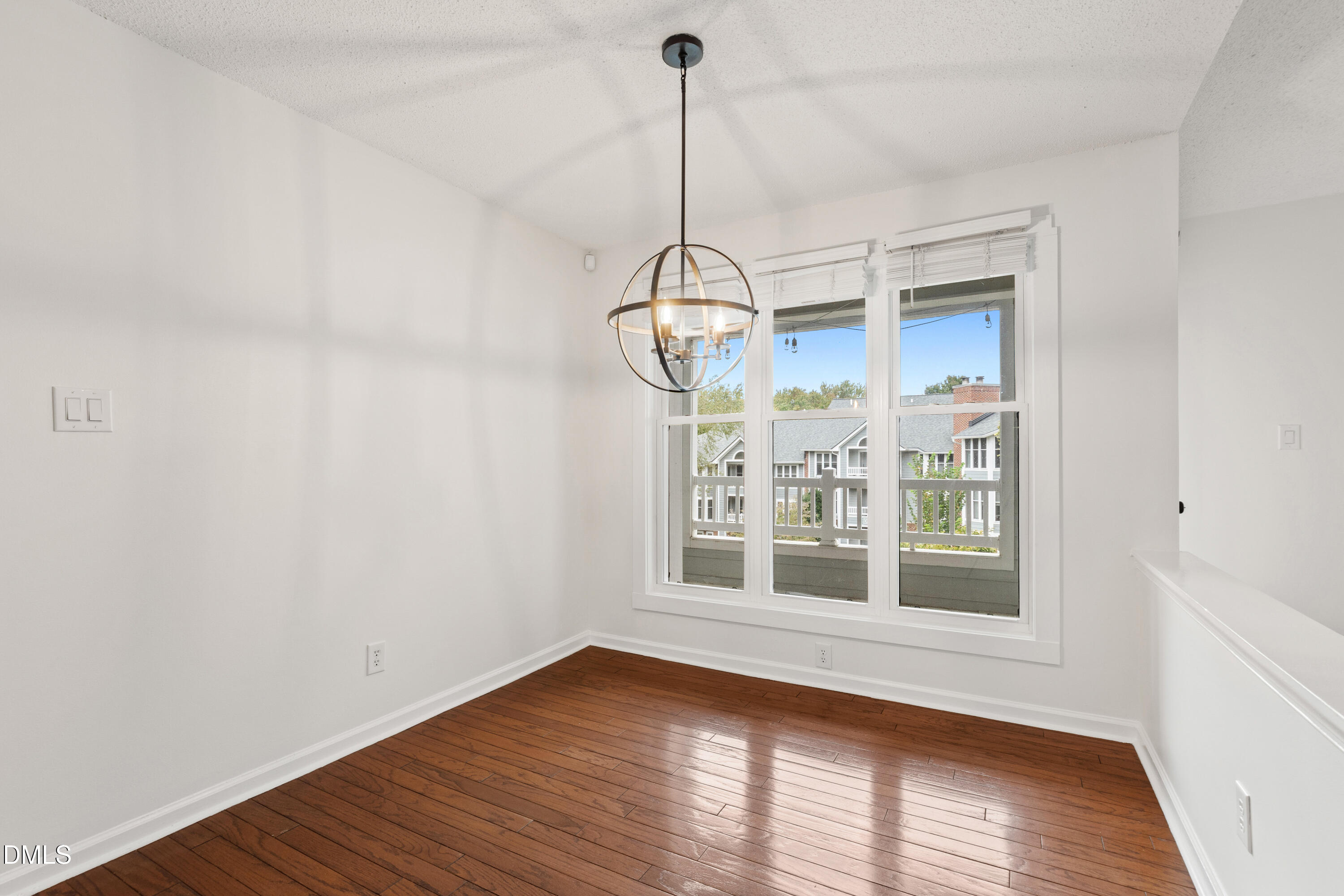 911 Washington Street, Unit 301 Raleigh, NC 27605 - Photo 9 of 54 Washington301-20