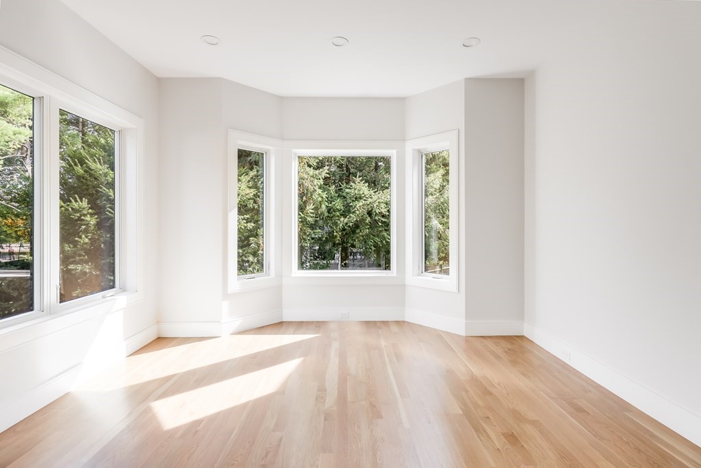 9 Callahan Path Newton, MA 02459 - Photo 6 of 42 Gallery Image 6