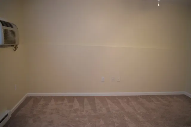 $1,600 | 63 Glade Street, Unit A1, West Haven, CT 06516