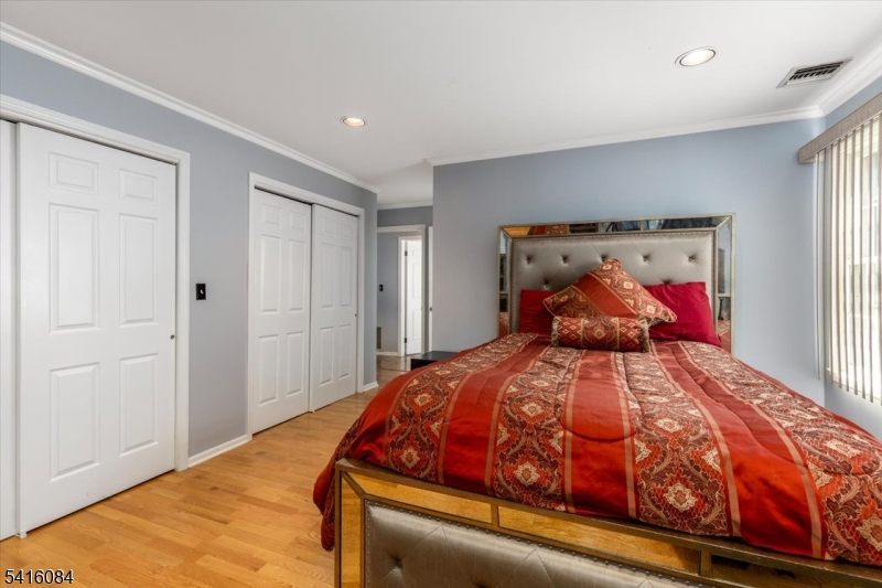 2 Crystal Lane Paterson, NJ 07501 - Photo 11 of 30