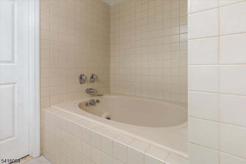 2 Crystal Lane Paterson, NJ 07501 - Photo 16 of 30