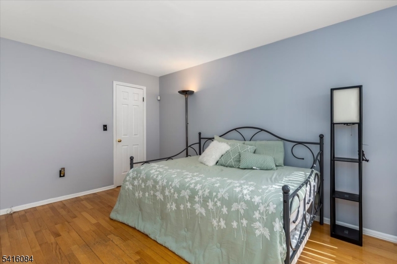 2 Crystal Lane Paterson, NJ 07501 - Photo 19 of 30