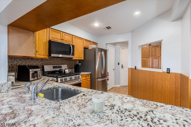 2 Crystal Lane Paterson, NJ 07501 - Photo 3 of 30