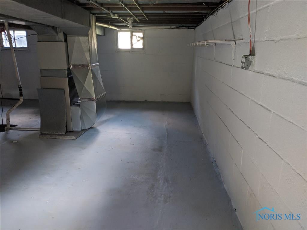 13930 Monclova Road Swanton, OH 43558 - Photo 5 of 11 Gallery Image 5