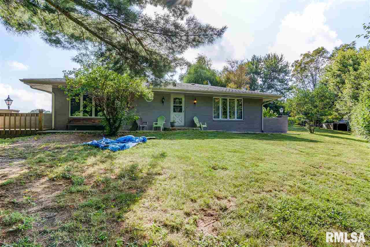 13261 Bab Road Auburn, IL 62615 - Photo 1 of 36