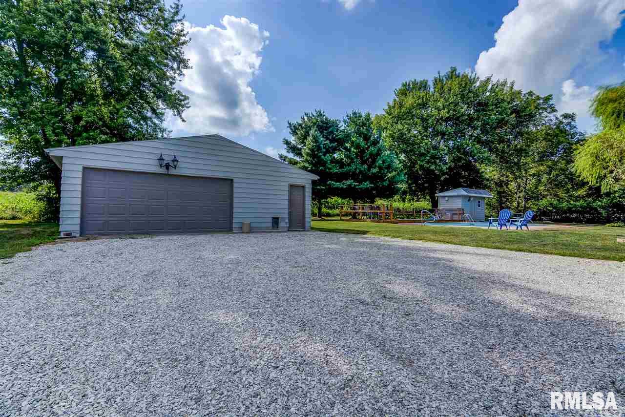 13261 Bab Road Auburn, IL 62615 - Photo 8 of 36