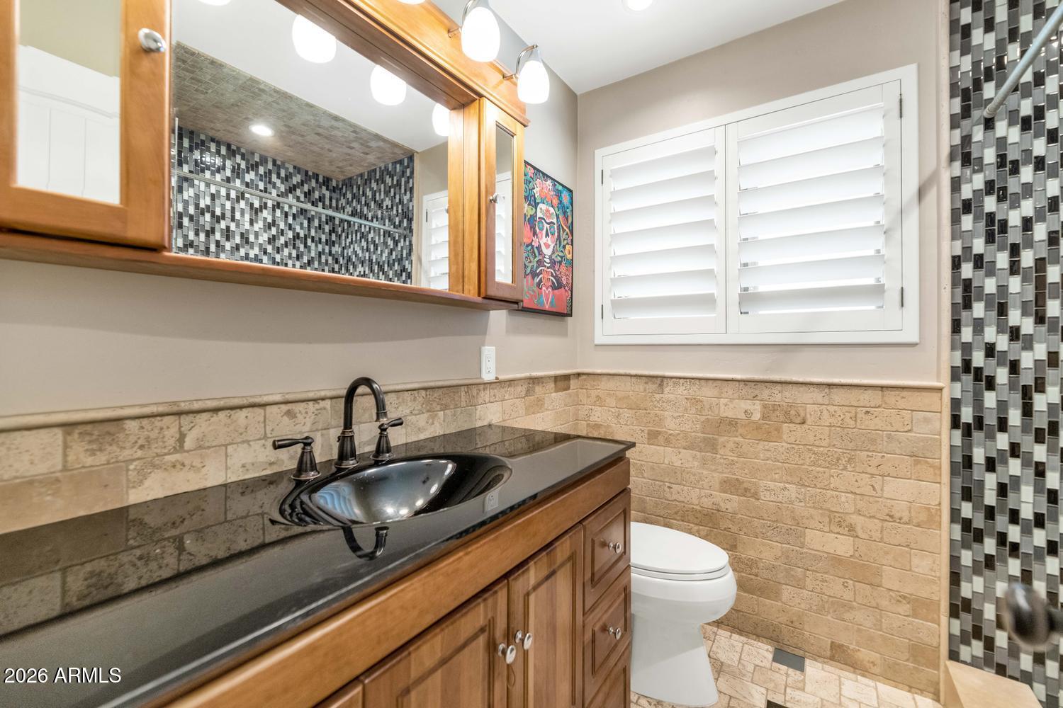 323 West Butler Drive Phoenix, AZ 85021 - Photo 24 of 47 Primary Bathroom