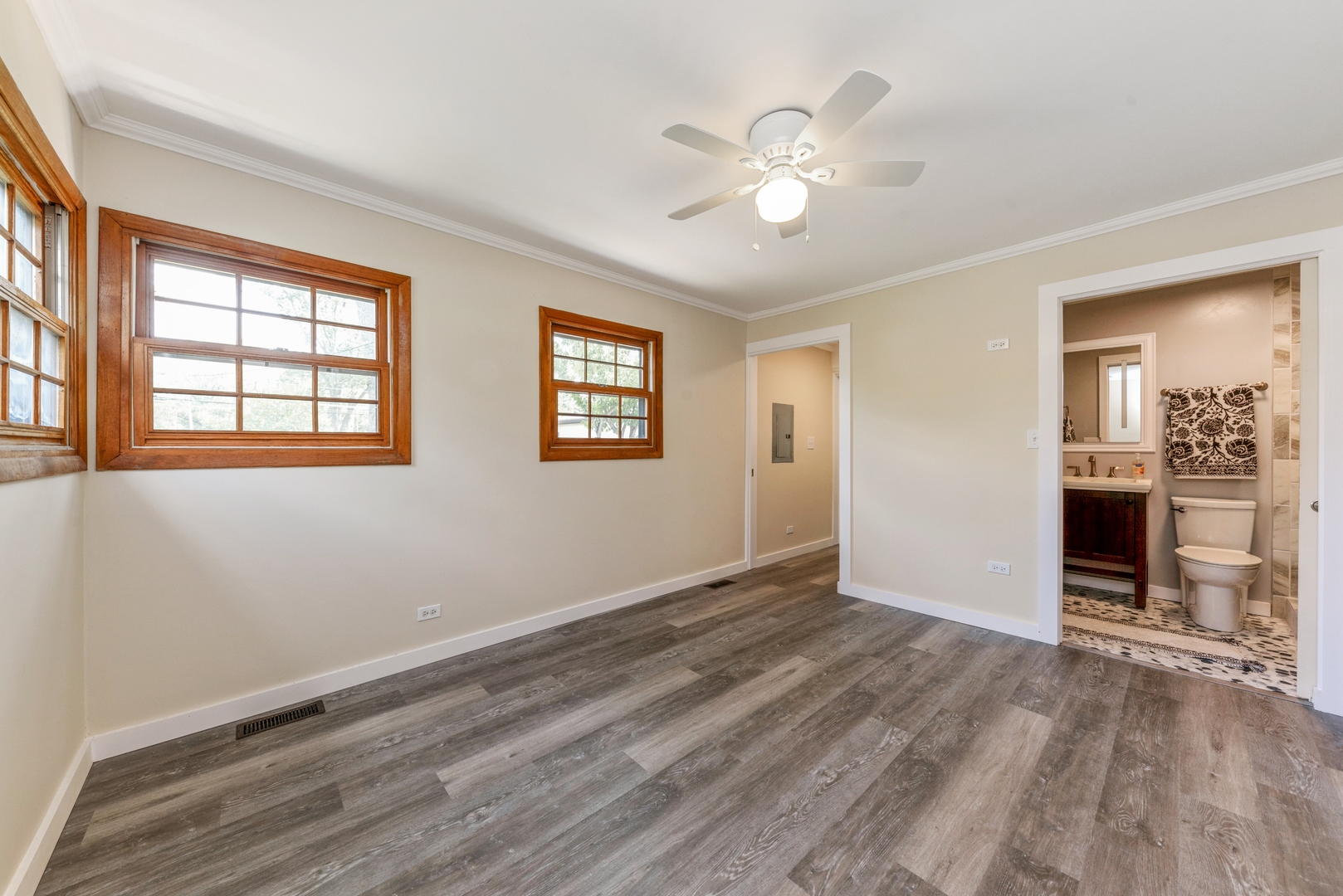 2602 George Street Rolling Meadows, IL 60008 - Photo 7 of 12