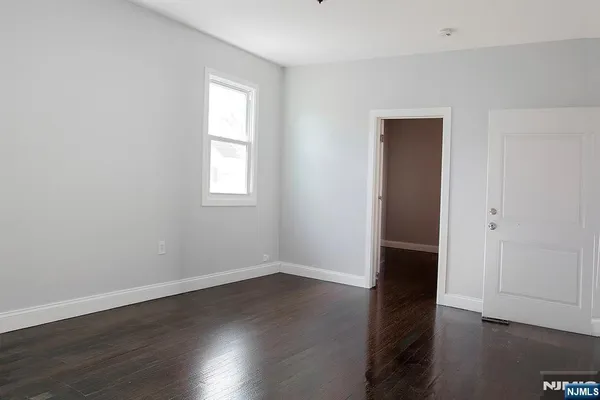 $2,500 | 52 Smith Street, Newark, NJ 07106