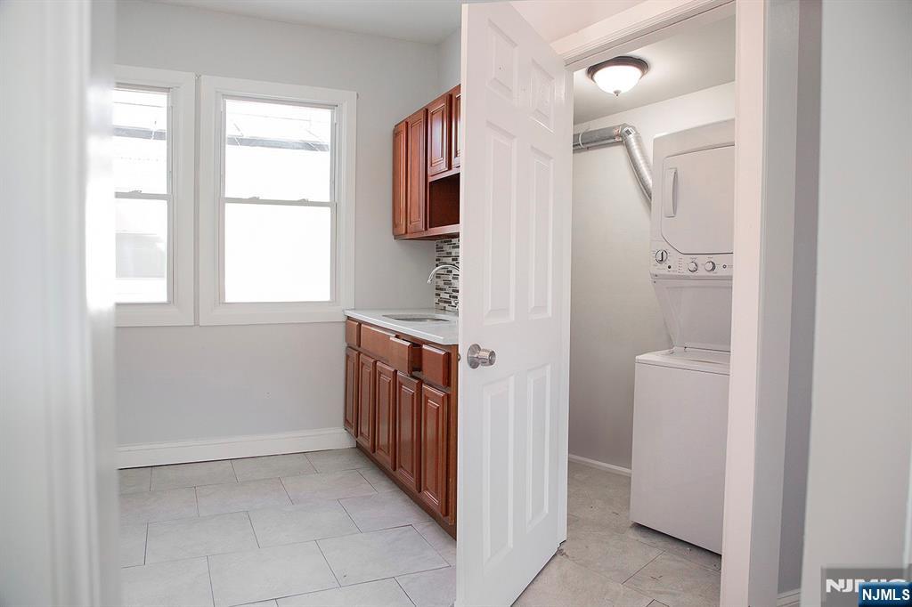 52 Smith Street Newark, NJ 07106 - Photo 10 of 12