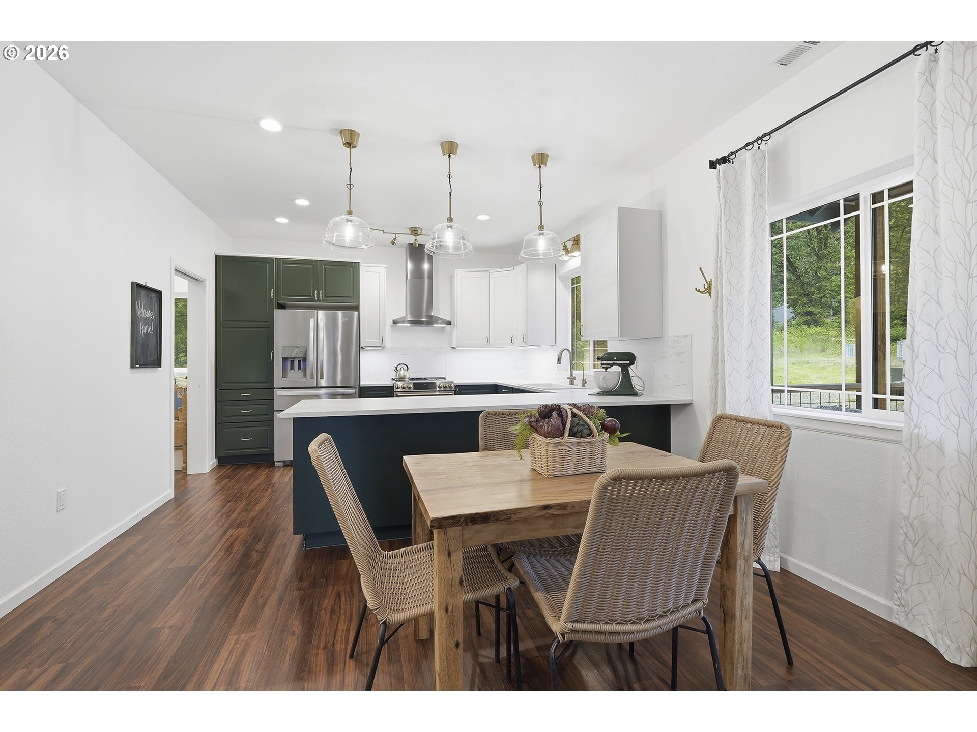 16070 Southwest Pit Road Hillsboro, OR 97123 - Photo 5 of 33 Dining Area