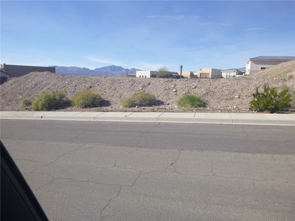 2677 Pegasus Ranch Road Bullhead City, AZ 86429 - Photo 3 of 9