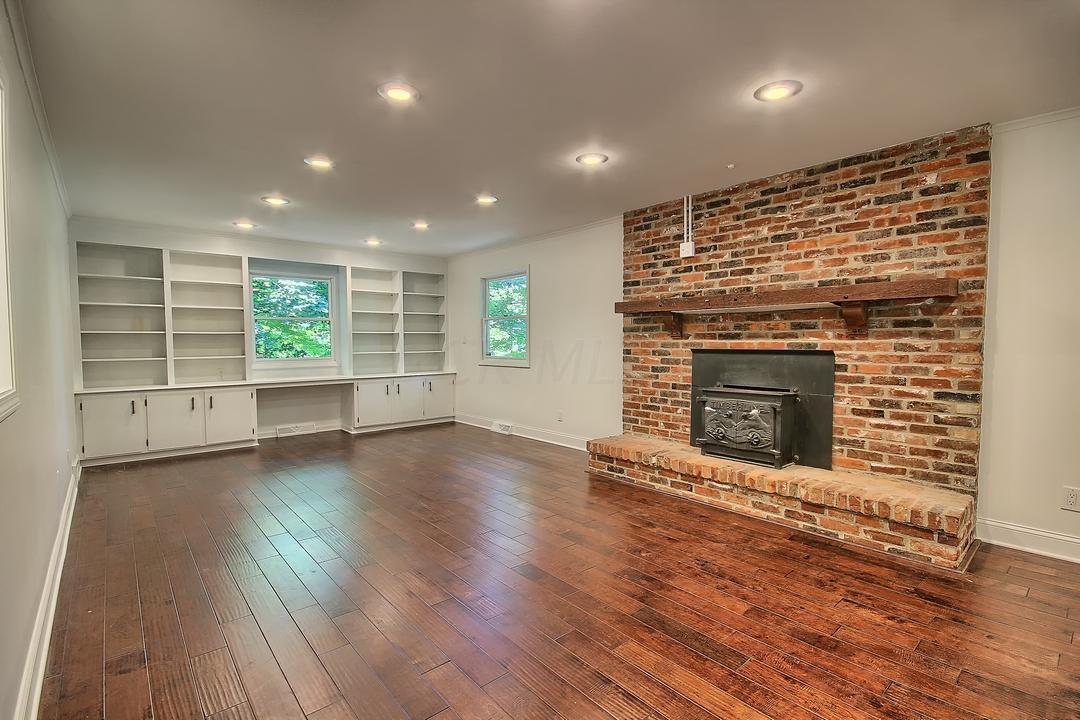 2361 Carriage Road Powell, OH 43065 - Photo 10 of 29 Gallery Image 10