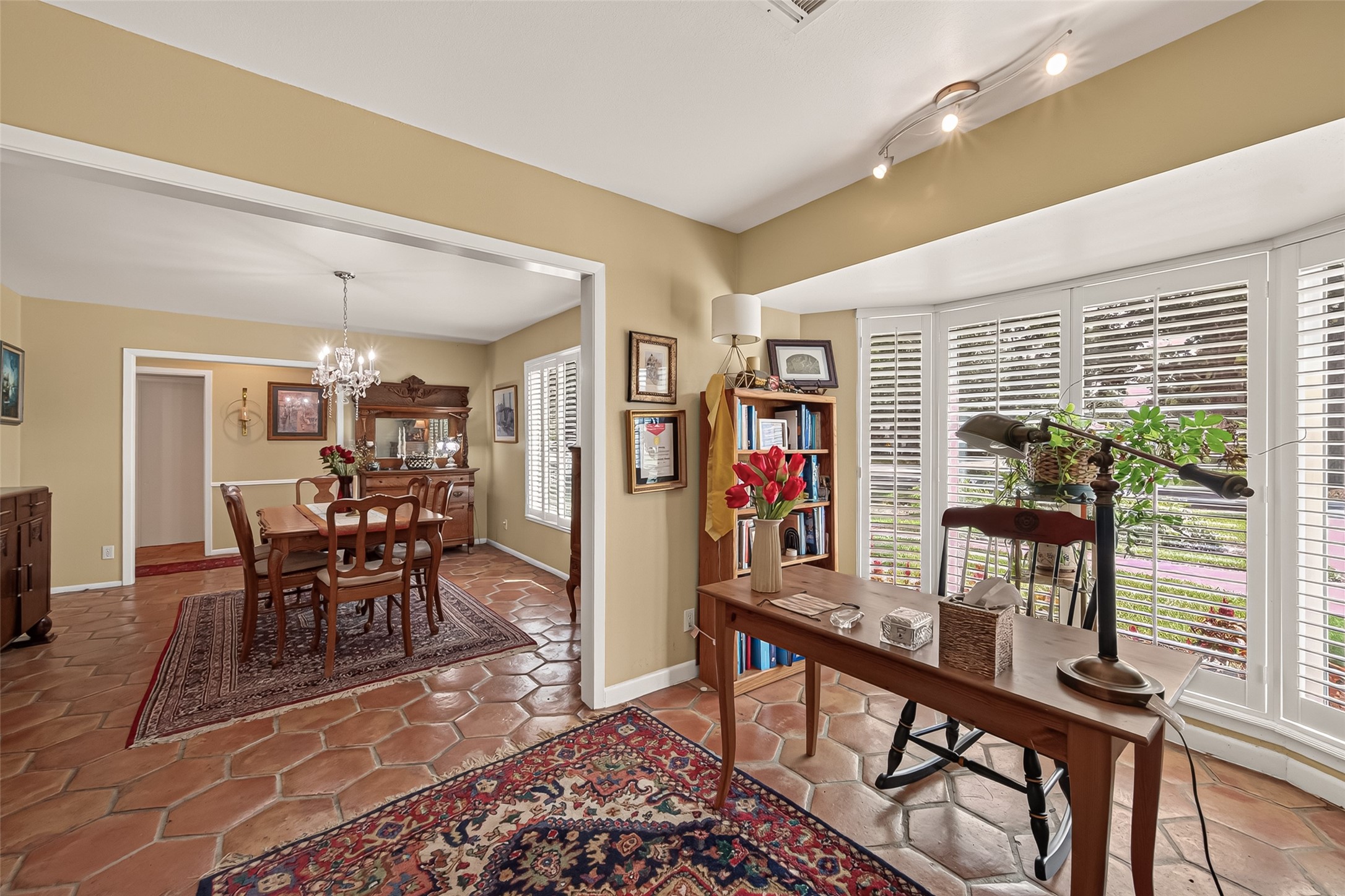 10062 Warwana Road Houston, TX 77080 - Photo 15 of 41 Gallery Image 15