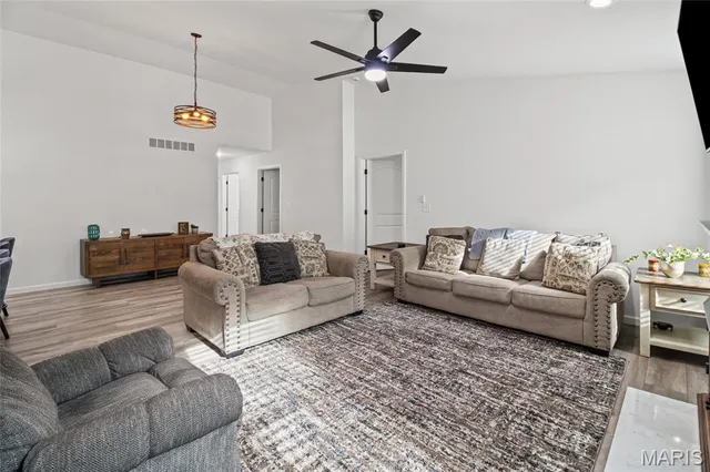 $295,000 | 1539 Hickory Landing, De Soto, MO 63020