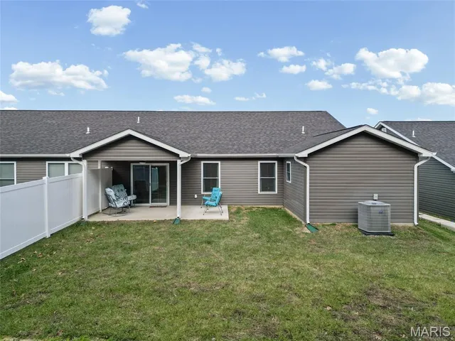 $295,000 | 1539 Hickory Landing, De Soto, MO 63020