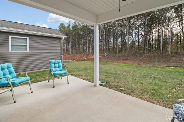 $295,000 | 1539 Hickory Landing, De Soto, MO 63020