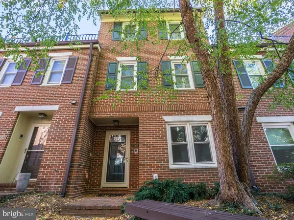 $5,200 | 1128 North Taylor Street, Unit 1, Arlington, VA 22201