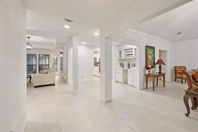 a view of a livingroom with furniture and a livingroom