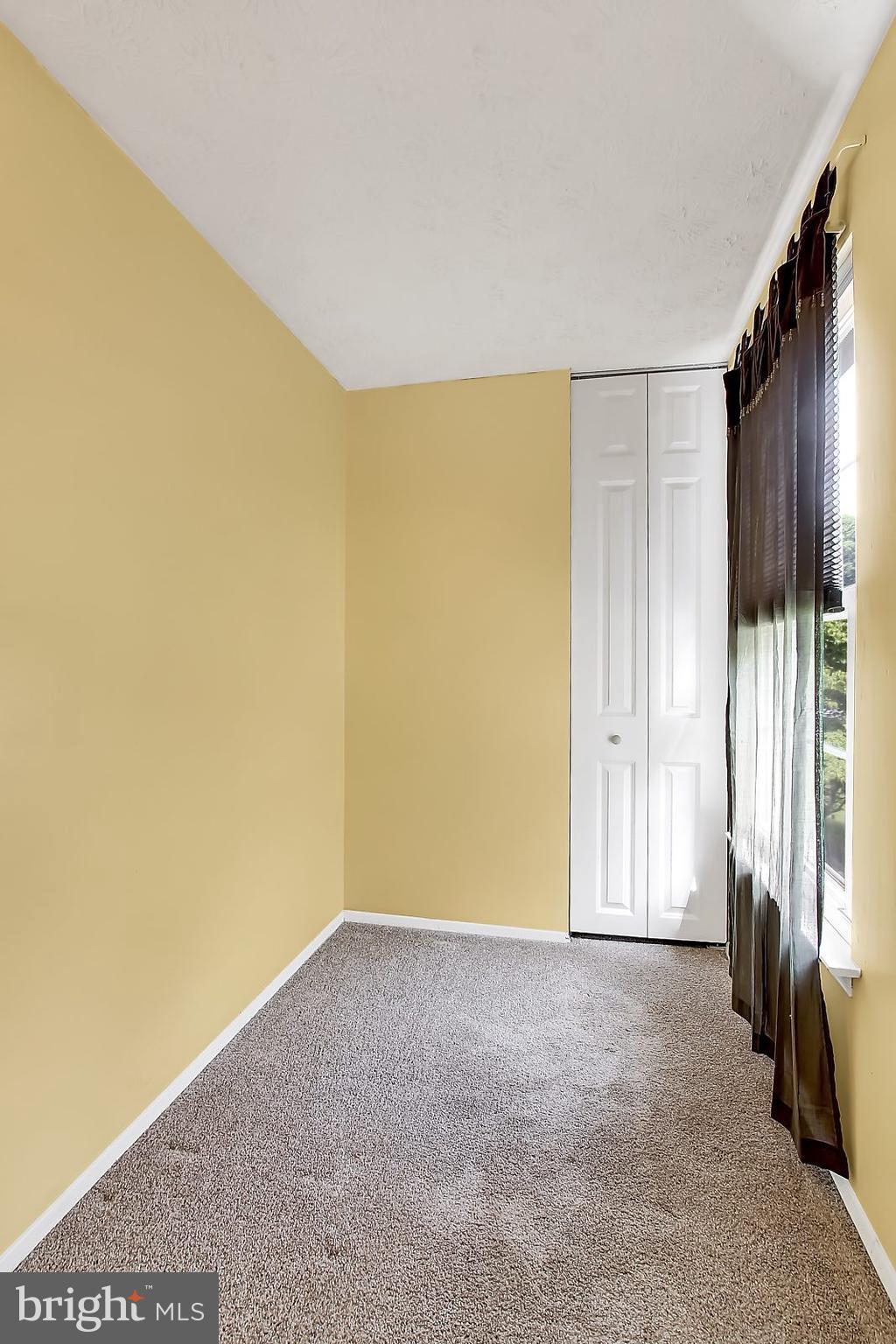 2724 Parallel Path Abingdon, MD 21009 - Photo 14 of 23 Space for a Master Bath??