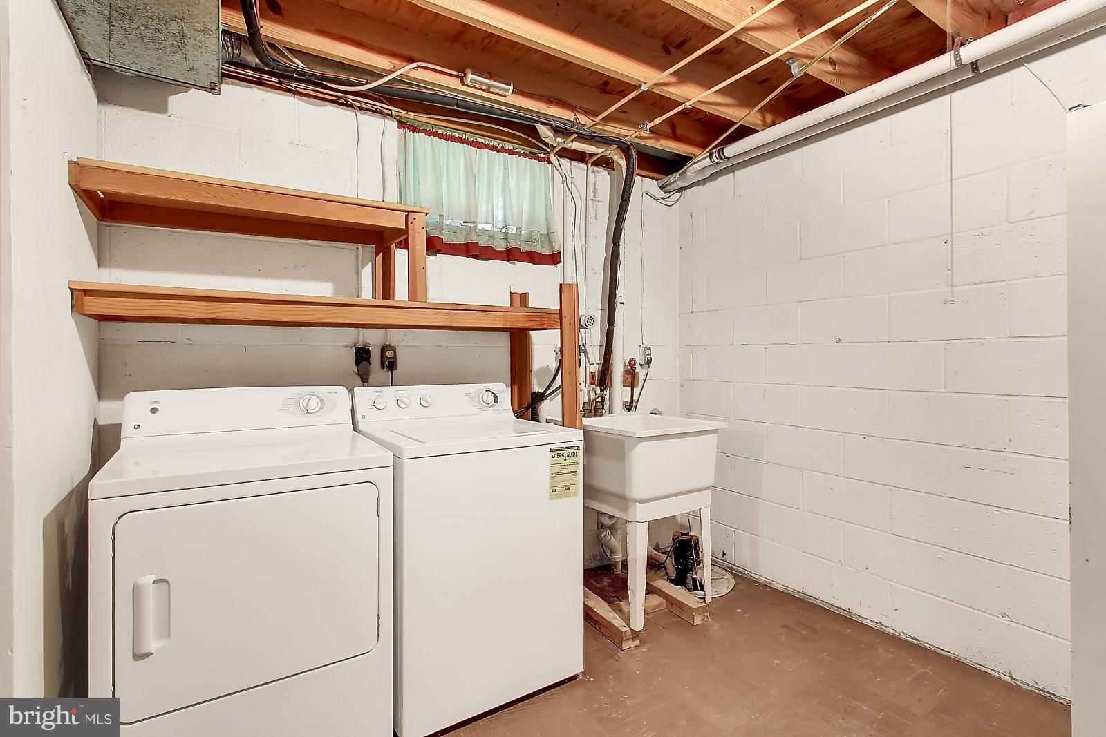2724 Parallel Path Abingdon, MD 21009 - Photo 17 of 23 Utility Room w/laundry area, sink & closet
