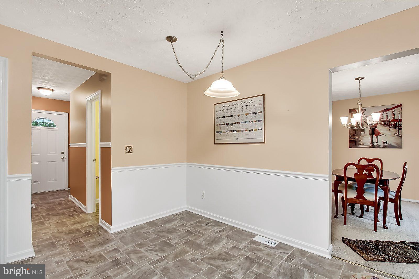 2724 Parallel Path Abingdon, MD 21009 - Photo 7 of 23 Plenty of room for tab;e & chairs