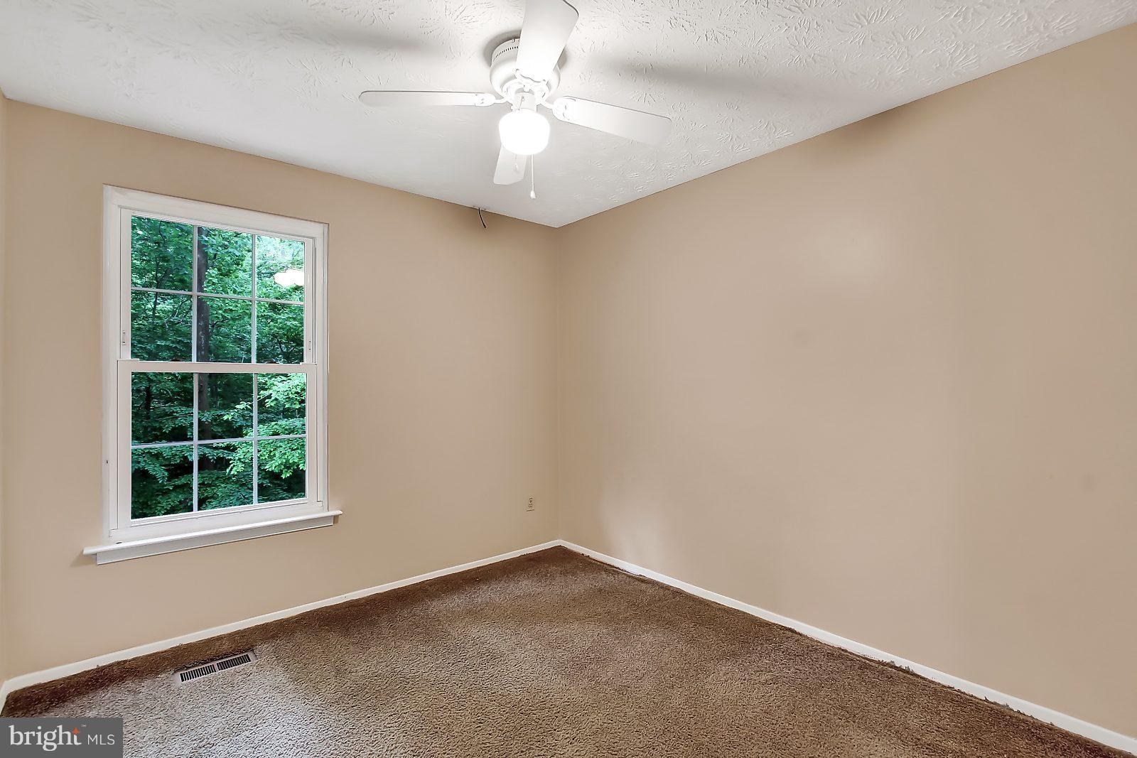 2724 Parallel Path Abingdon, MD 21009 - Photo 10 of 23 Bedroom 3