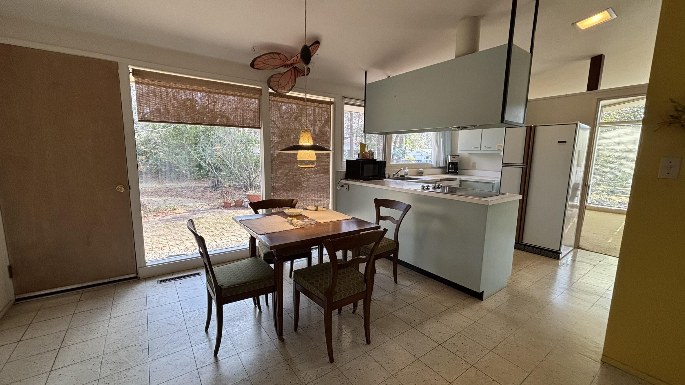 247 Pinehill Road Orangeburg, SC 29115 - Photo 20 of 35 Breakfast Area/Kitchen