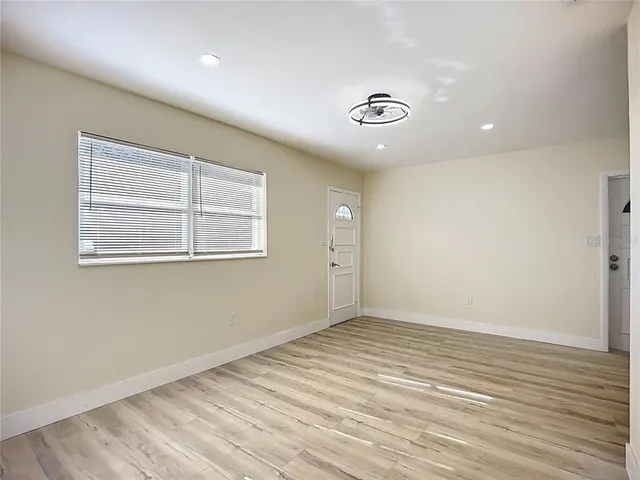 $2,950 | 4513 West Gray Street, Tampa, FL 33609