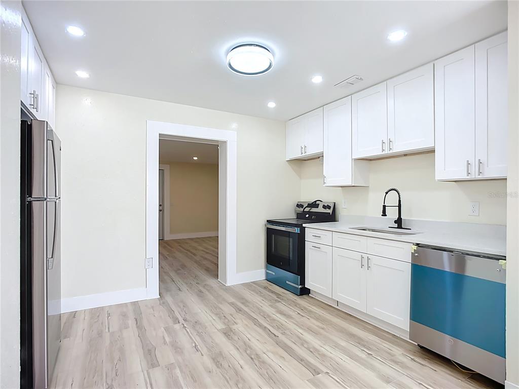 4513 West Gray Street Tampa, FL 33609 - Photo 16 of 50