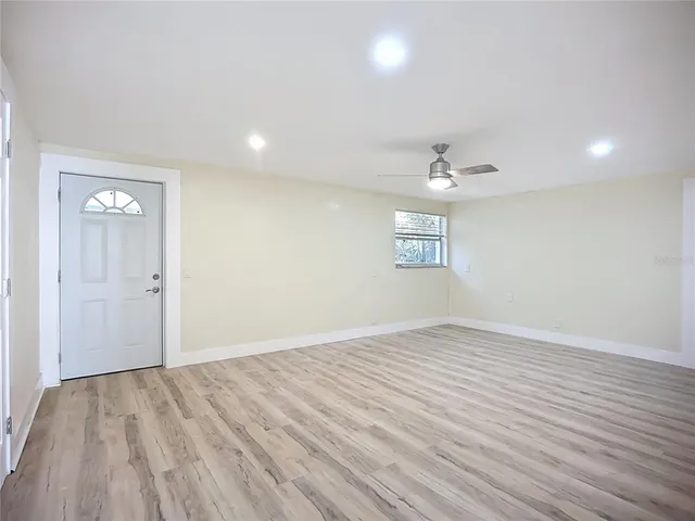 $2,950 | 4513 West Gray Street, Tampa, FL 33609