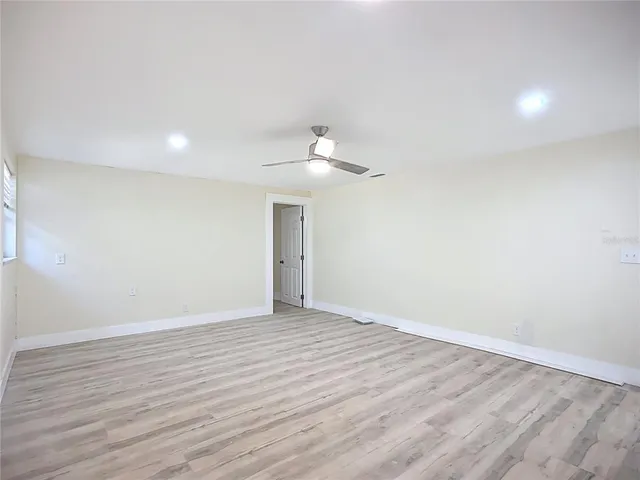 $2,950 | 4513 West Gray Street, Tampa, FL 33609