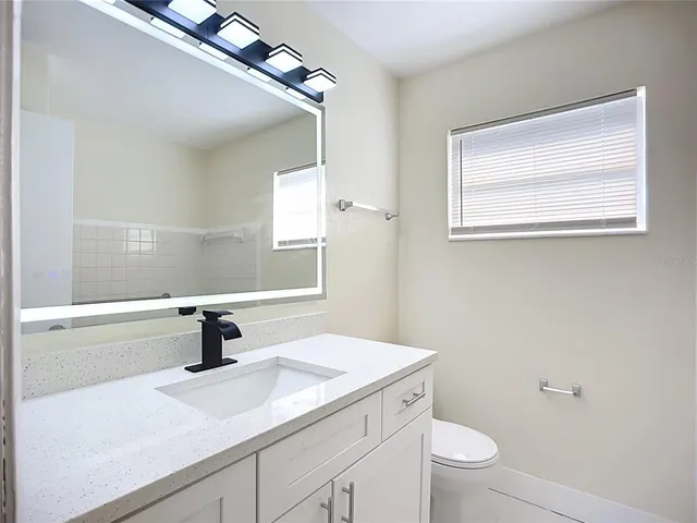 $2,950 | 4513 West Gray Street, Tampa, FL 33609