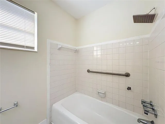 $2,950 | 4513 West Gray Street, Tampa, FL 33609