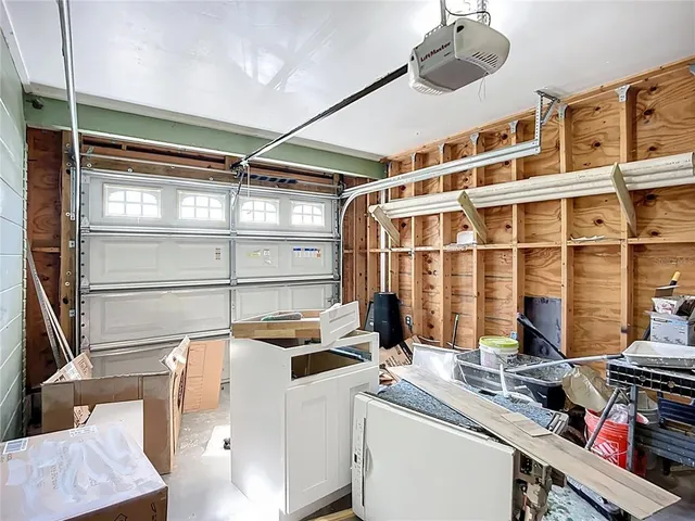 $2,950 | 4513 West Gray Street, Tampa, FL 33609