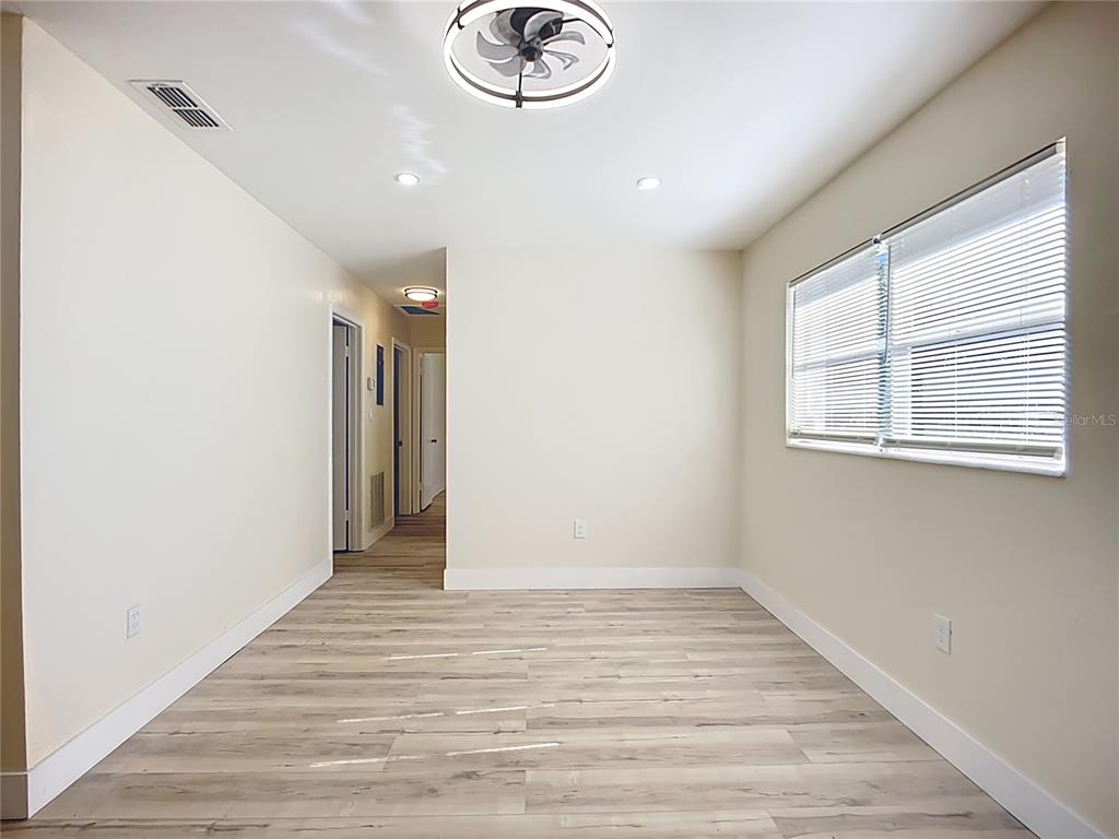 4513 West Gray Street Tampa, FL 33609 - Photo 9 of 50