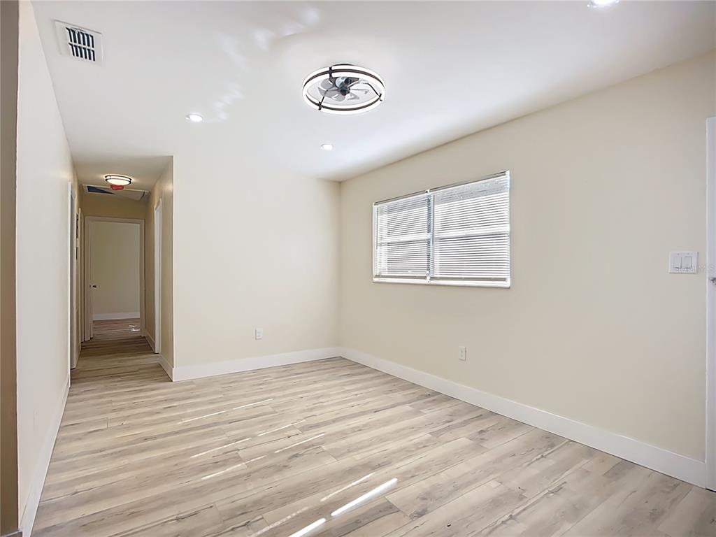 4513 West Gray Street Tampa, FL 33609 - Photo 10 of 50