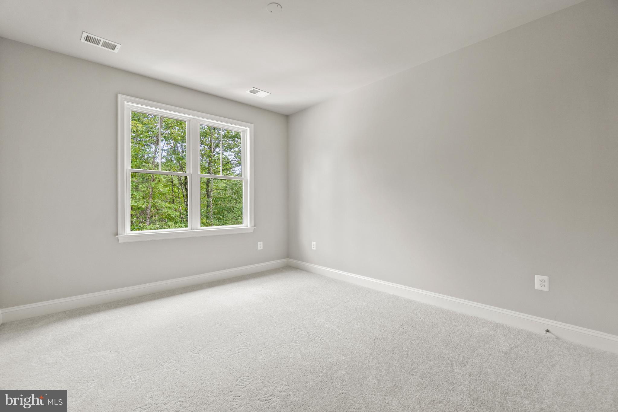13741 Orlando Road Nokesville, VA 20181 - Photo 28 of 41 an empty room with a window