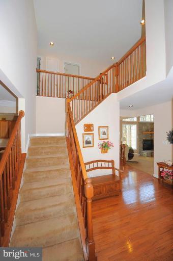 2738 Dunleer Road Ellicott City, MD 21042 - Photo 5 of 29 Entrance / Foyer