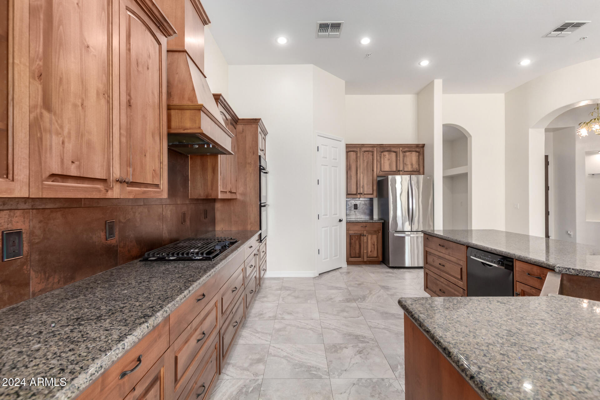 16217 West Skinner Road Surprise, AZ 85387 - Photo 15 of 76 17 - Skinner