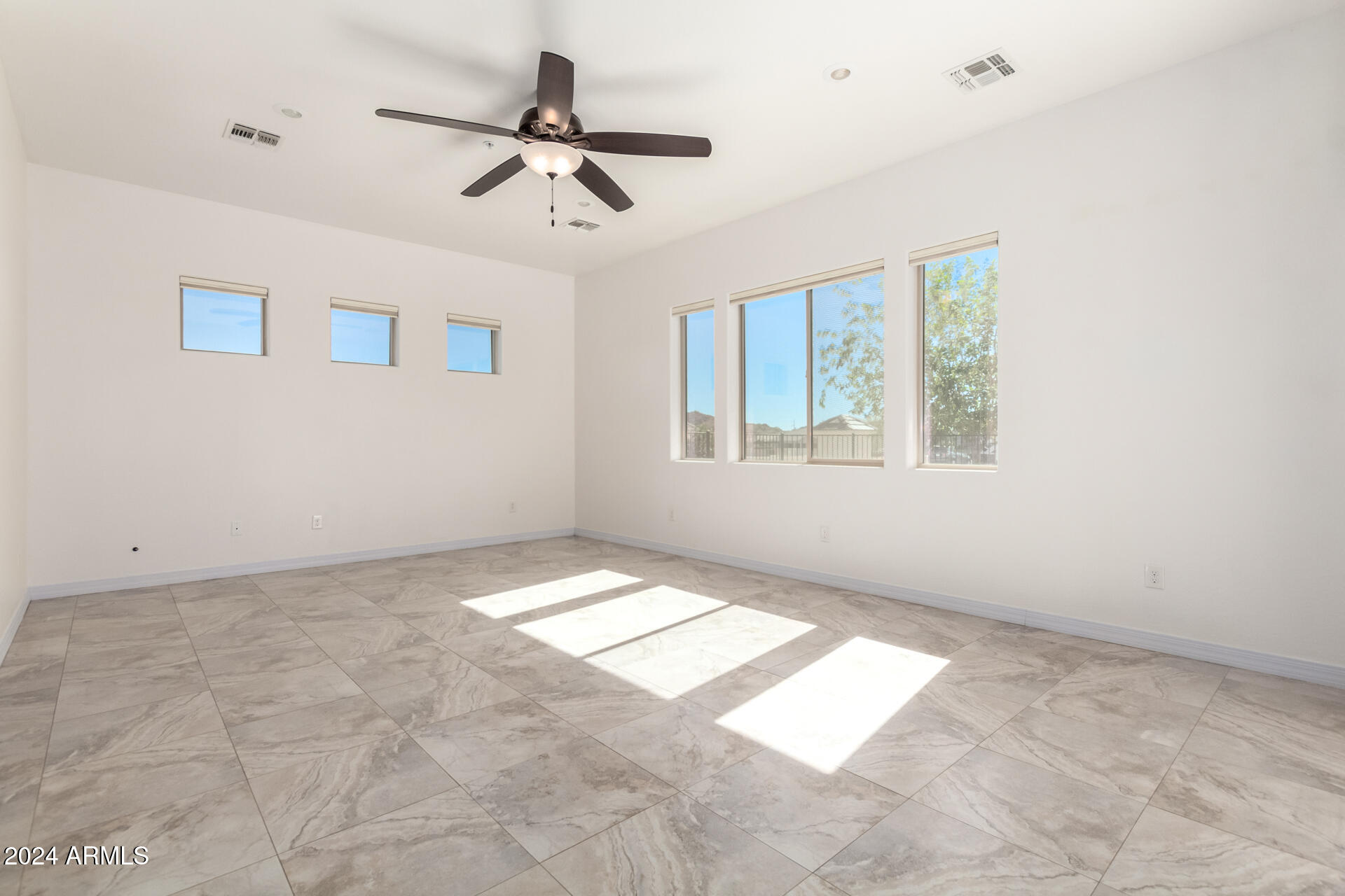 16217 West Skinner Road Surprise, AZ 85387 - Photo 22 of 76 24 - Skinner