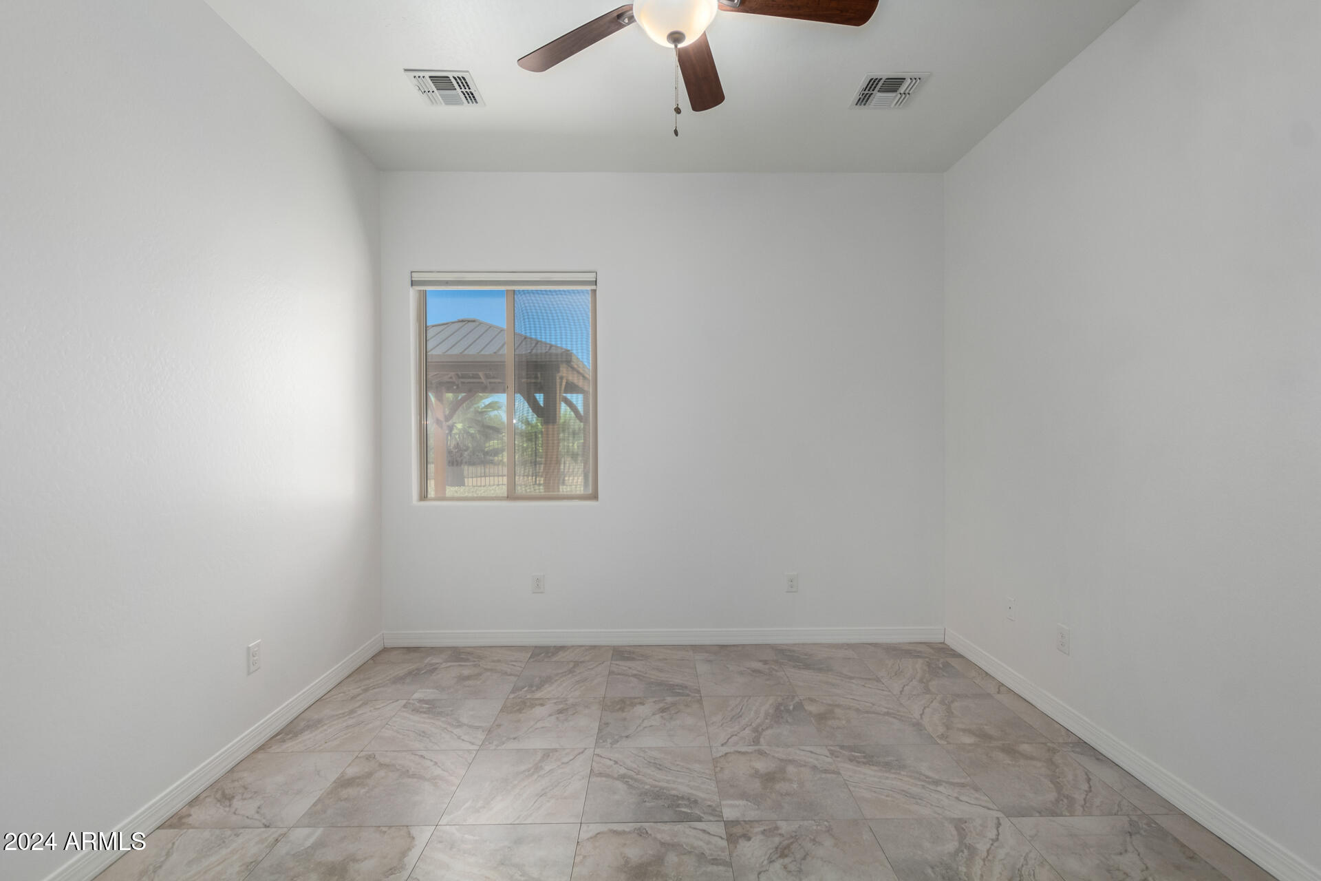 16217 West Skinner Road Surprise, AZ 85387 - Photo 33 of 76 36 - Skinner