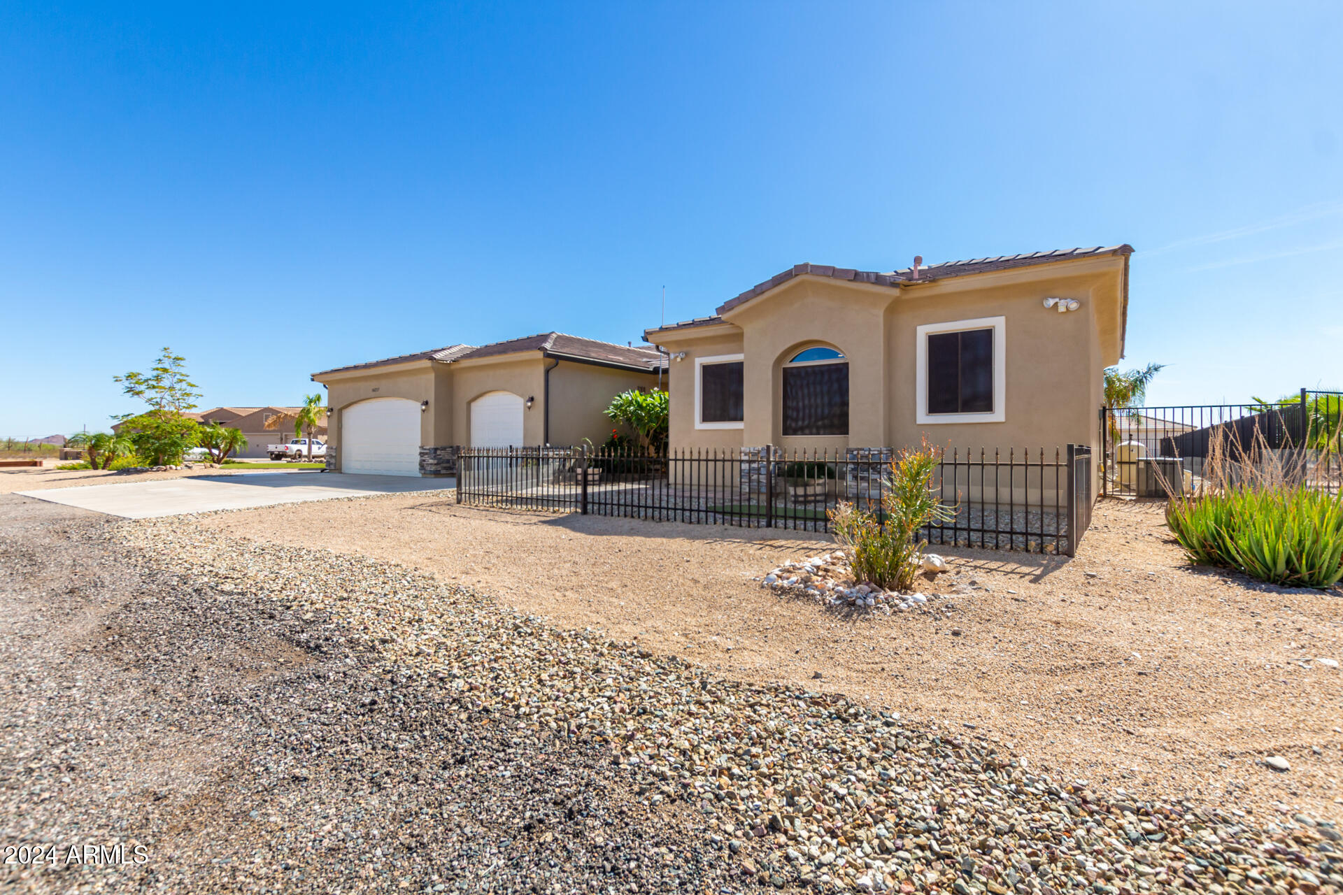 16217 West Skinner Road Surprise, AZ 85387 - Photo 4 of 76 05 - Skinner