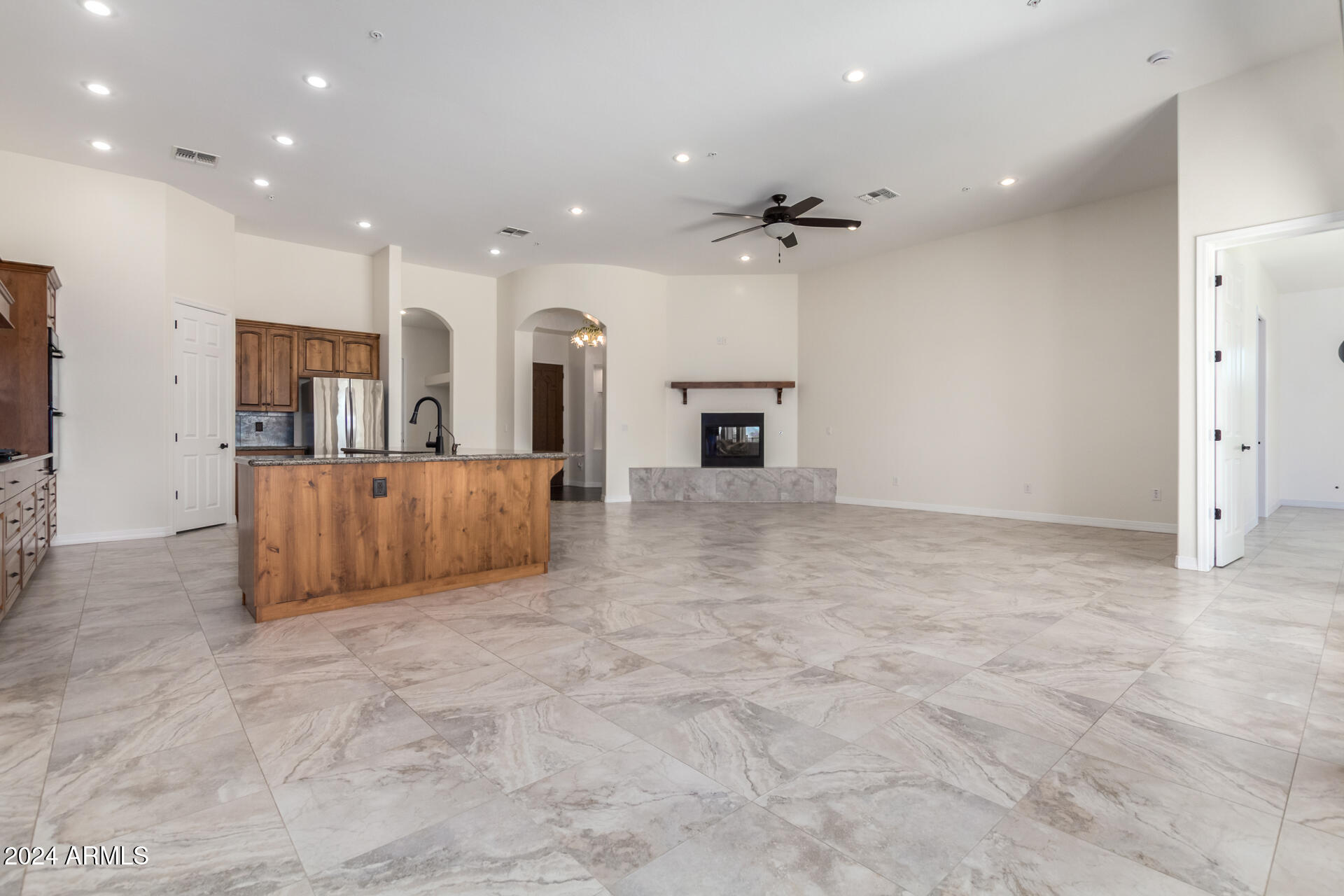 16217 West Skinner Road Surprise, AZ 85387 - Photo 9 of 76 11 - Skinner