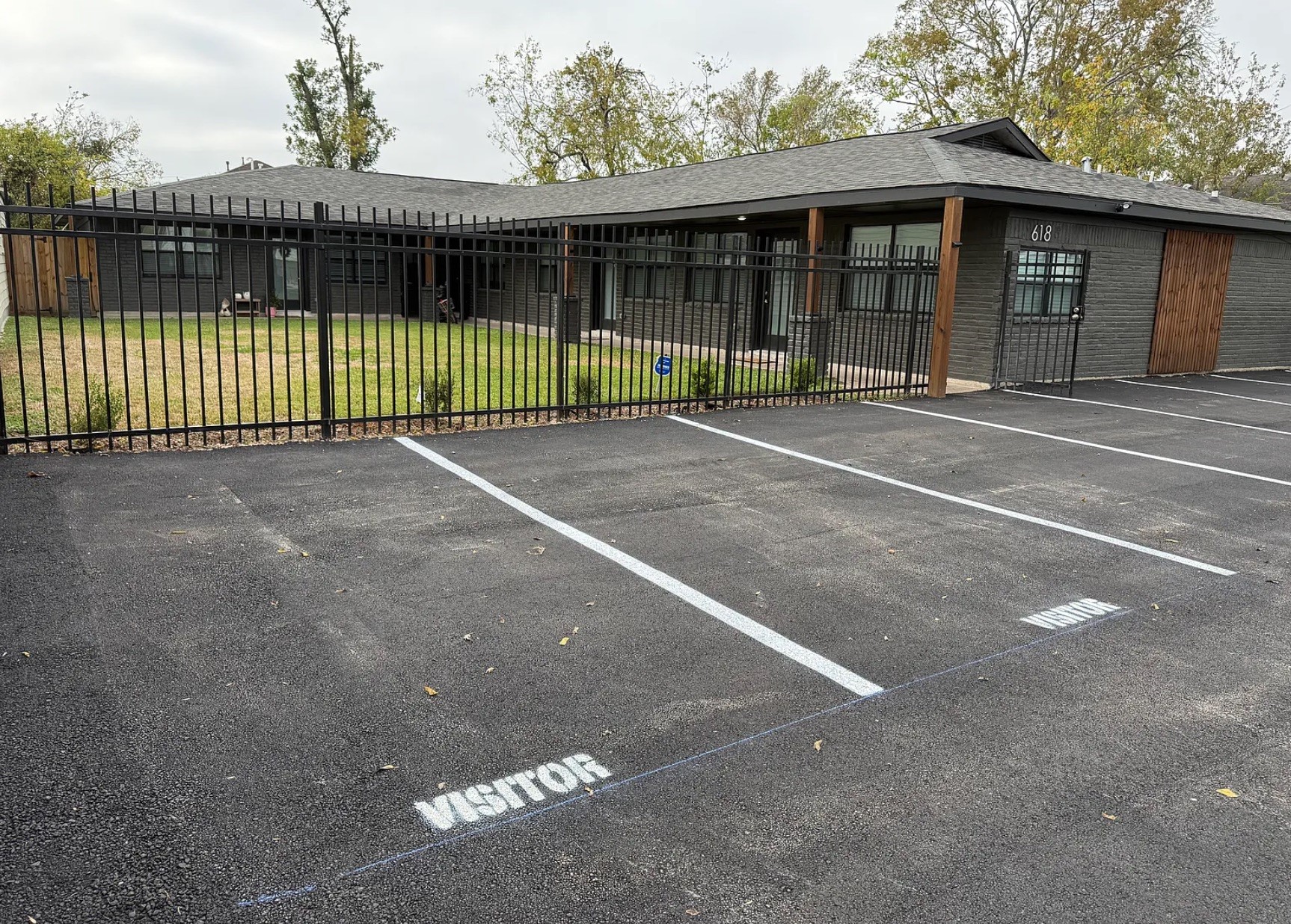 618 East 40th Street, Unit 5 Houston, TX 77022 - Photo 14 of 16 a view of outdoor space and yard