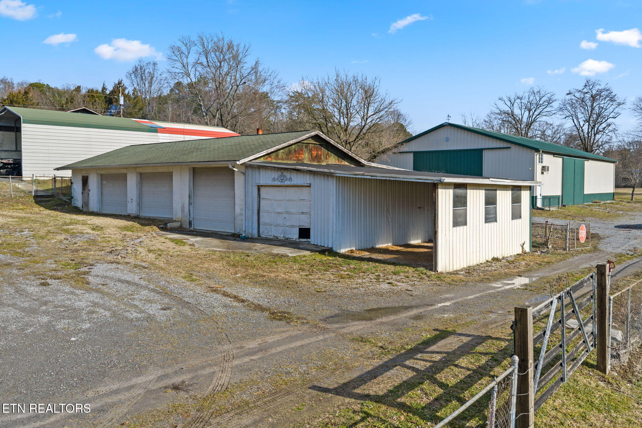 2360 Mynatt Road Knoxville, TN 37918 - Photo 5 of 8 Additional Garage