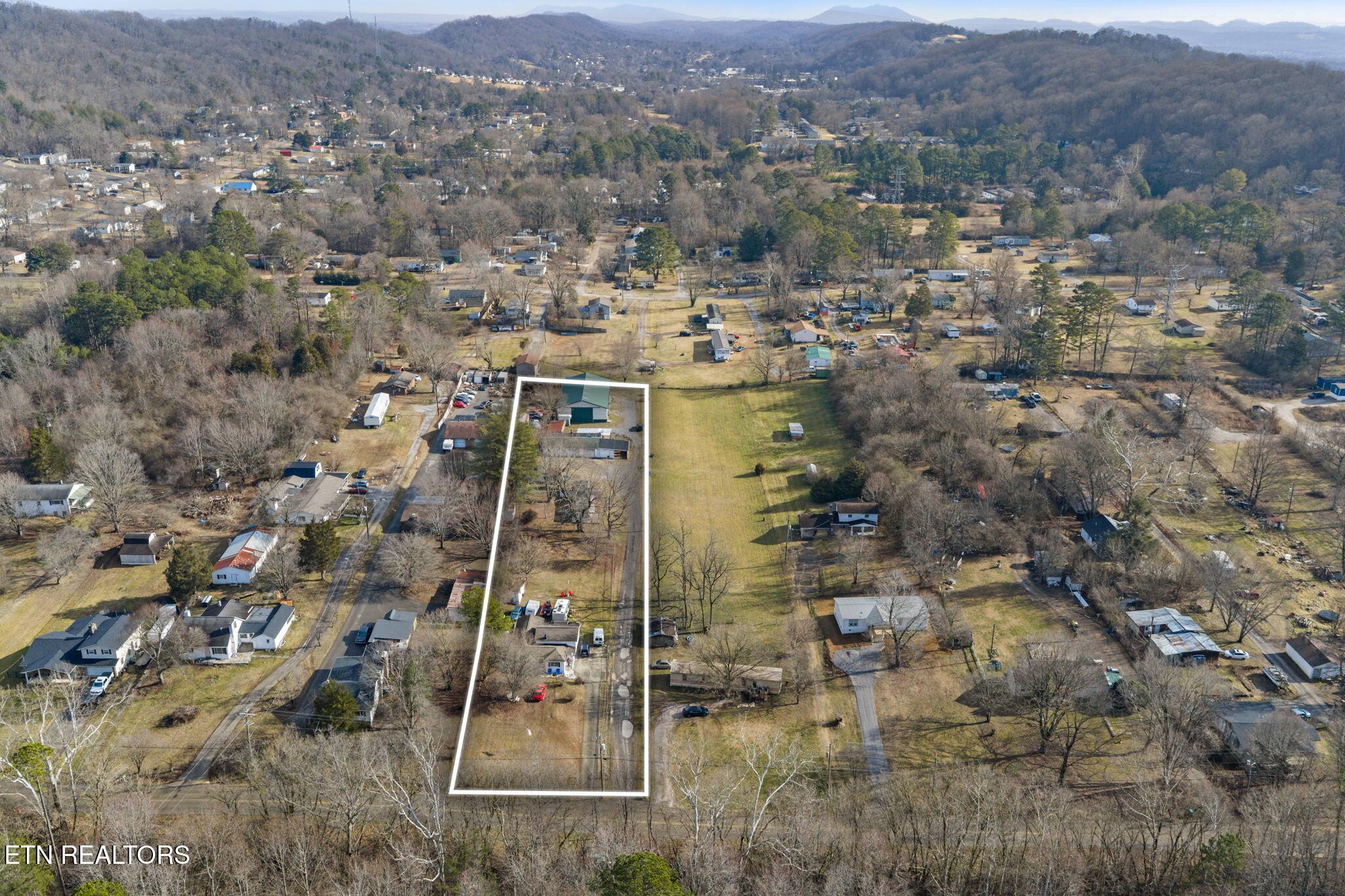 2360 Mynatt Road Knoxville, TN 37918 - Photo 8 of 8 30-web-or-mls-14-print-2352 Mynatt Rd --