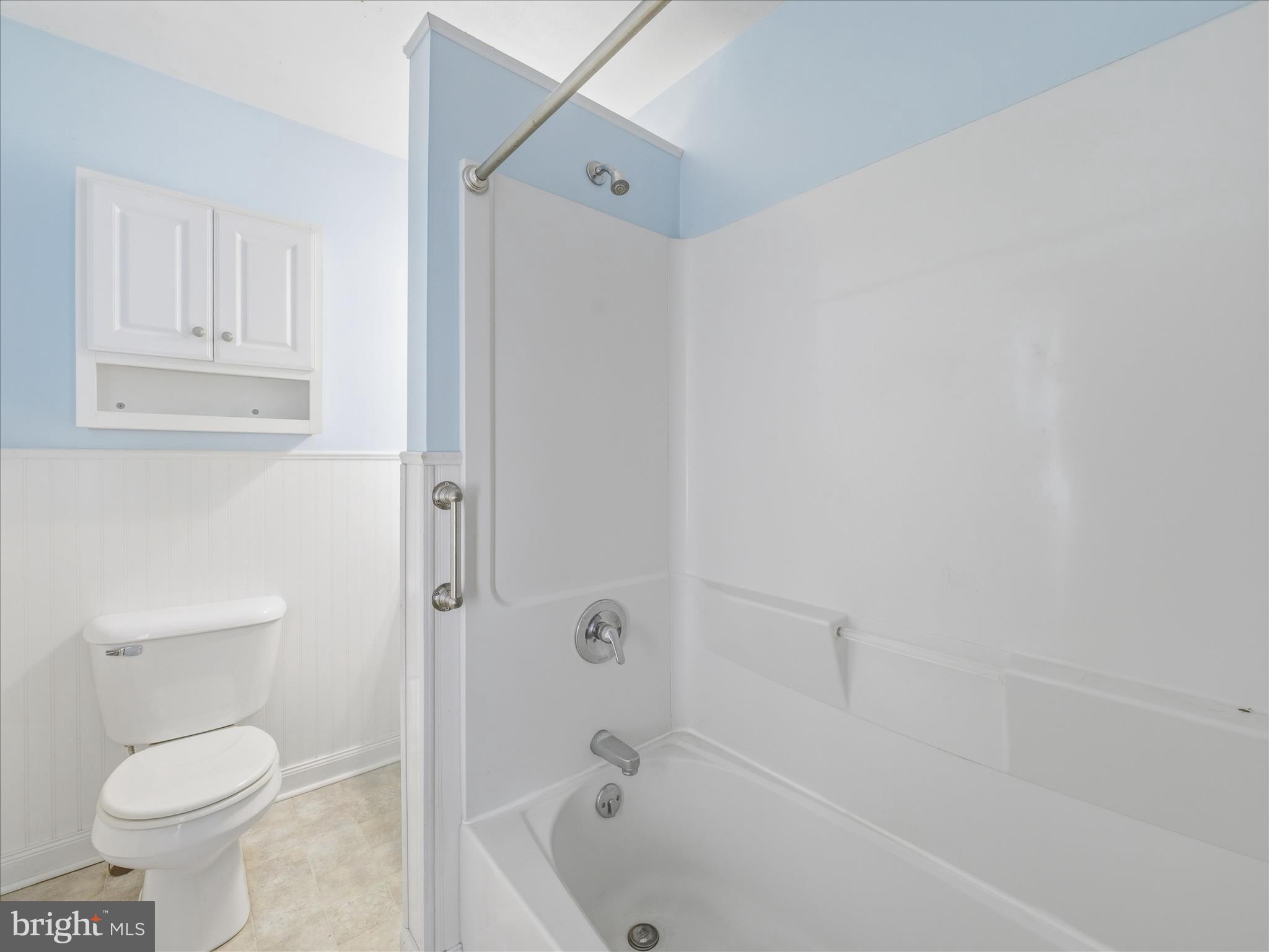 231 Fairview Avenue Waynesboro, PA 17268 - Photo 28 of 45 a bathroom with a toilet and a bathtub