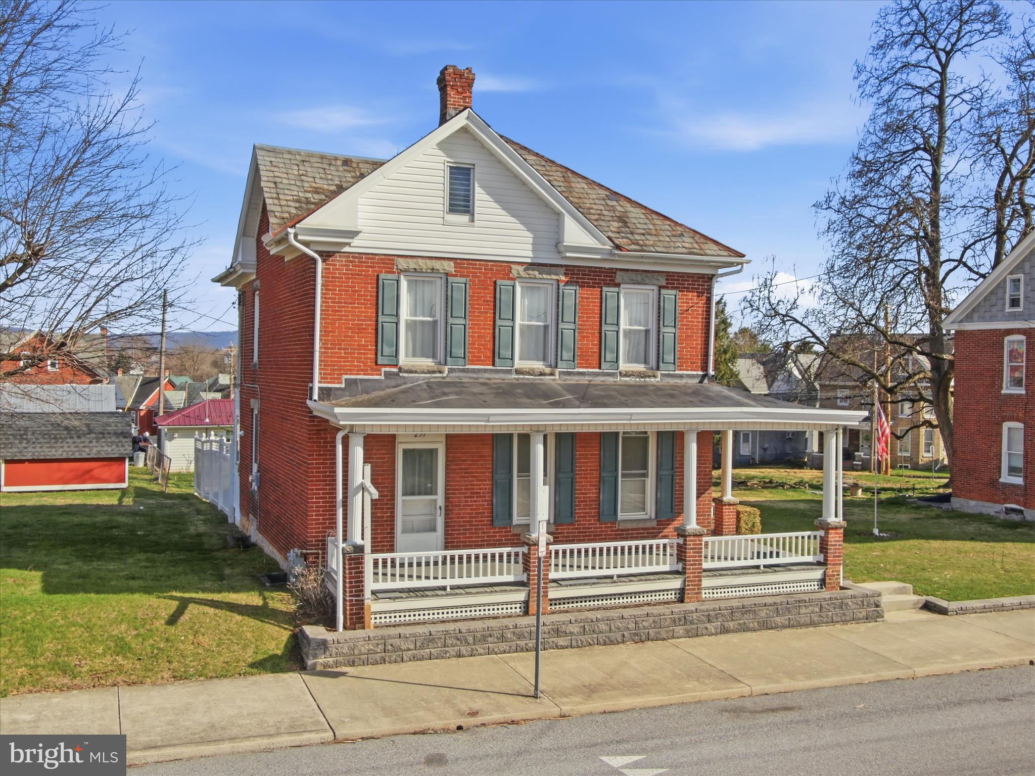 231 Fairview Avenue Waynesboro, PA 17268 - Photo 4 of 45 a front view of a house with a yard